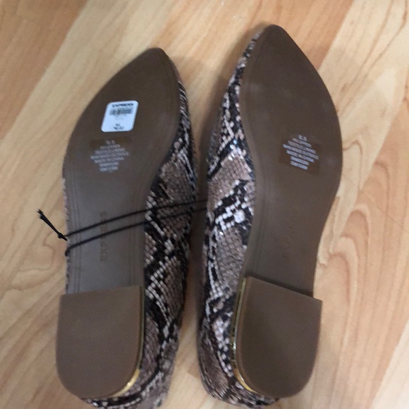 Express point toe shoes size 6.5 - Picture 3 of 3